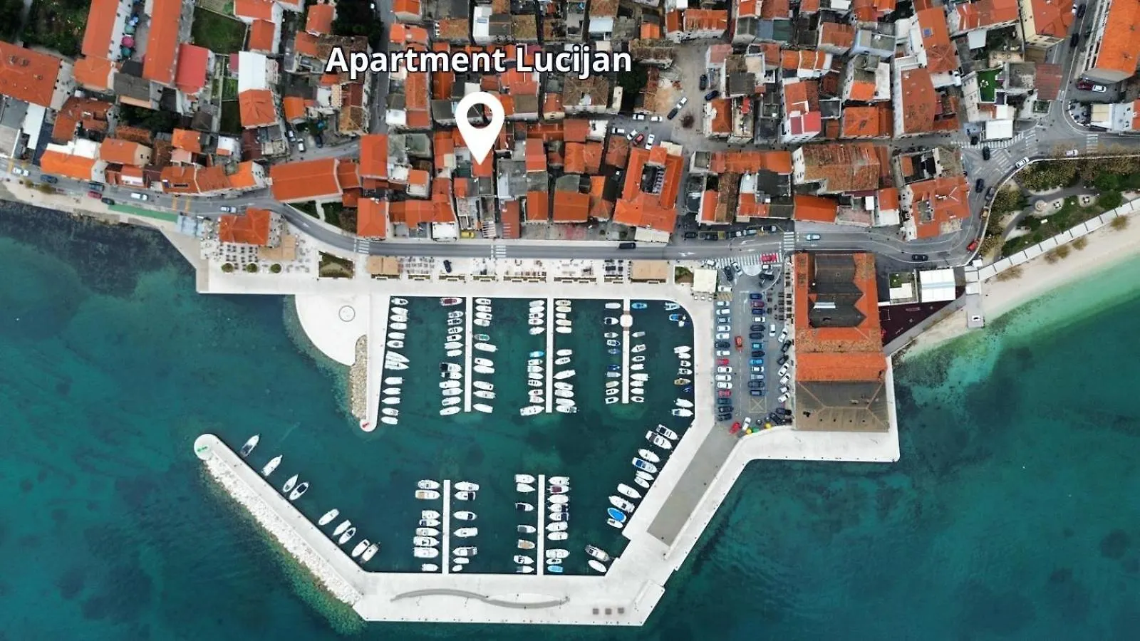 Apartment Apartman Lucijan Kastela Croatia